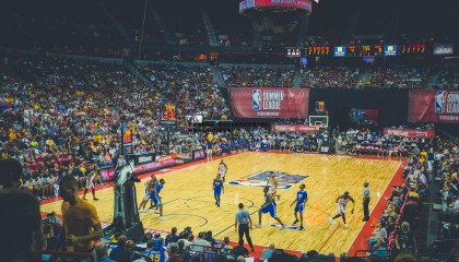 乐虎国际-欧文谈斯洛特，相信他会首先祝贺整个团队，而且他已开始计划未来